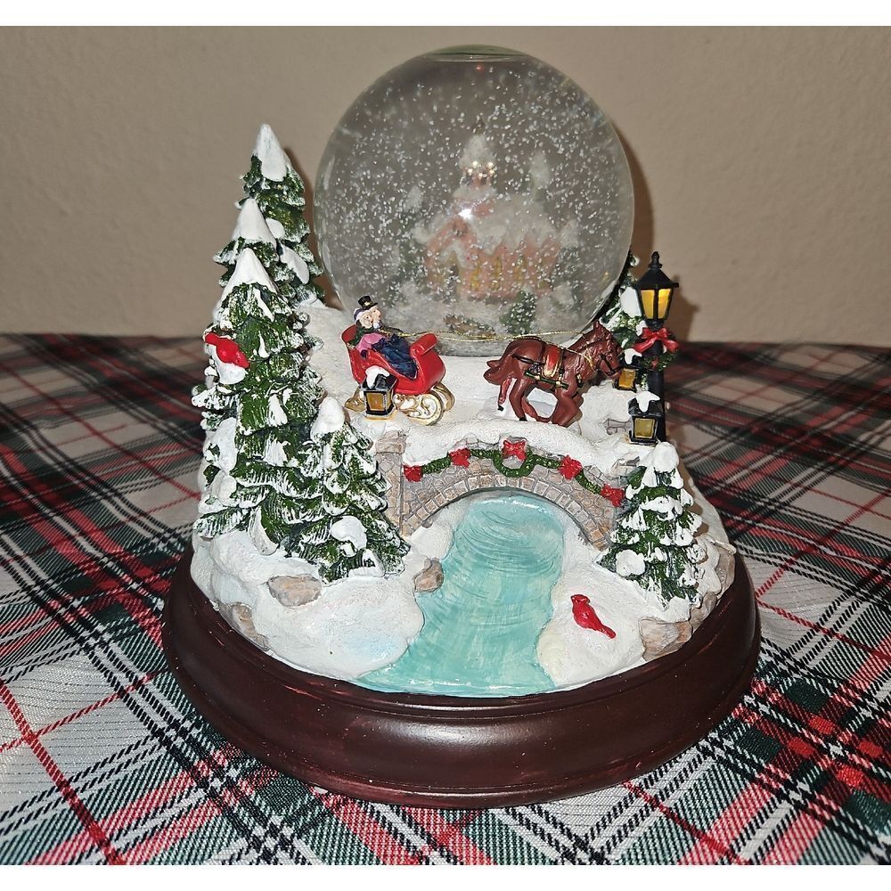 Victorian Trading Co. Lighted Christmas Musical Snow Globe